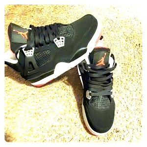 Jordan bred 4's